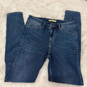 Guess high rise skinny jeans| size 27